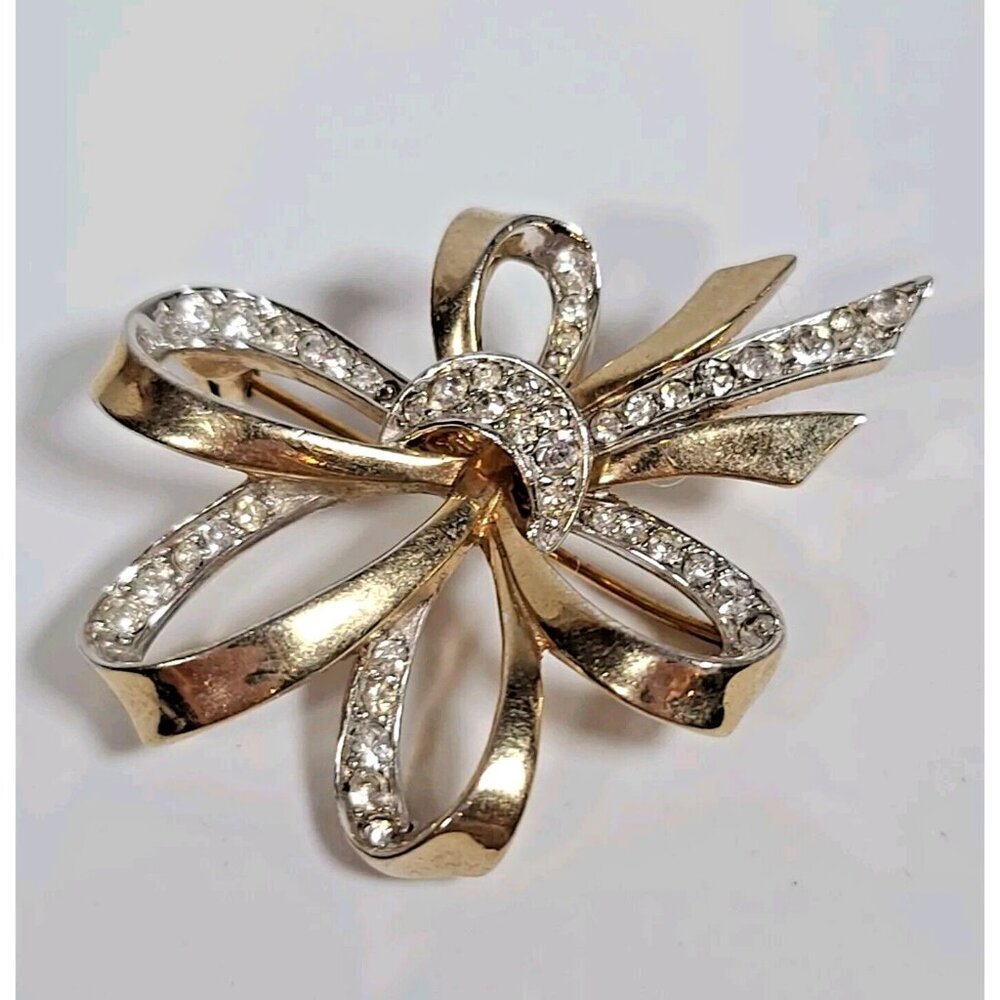 Marcel Boucher Bow Brooch Pin gold plated 3D 1940s Art Deco clear rhinestones